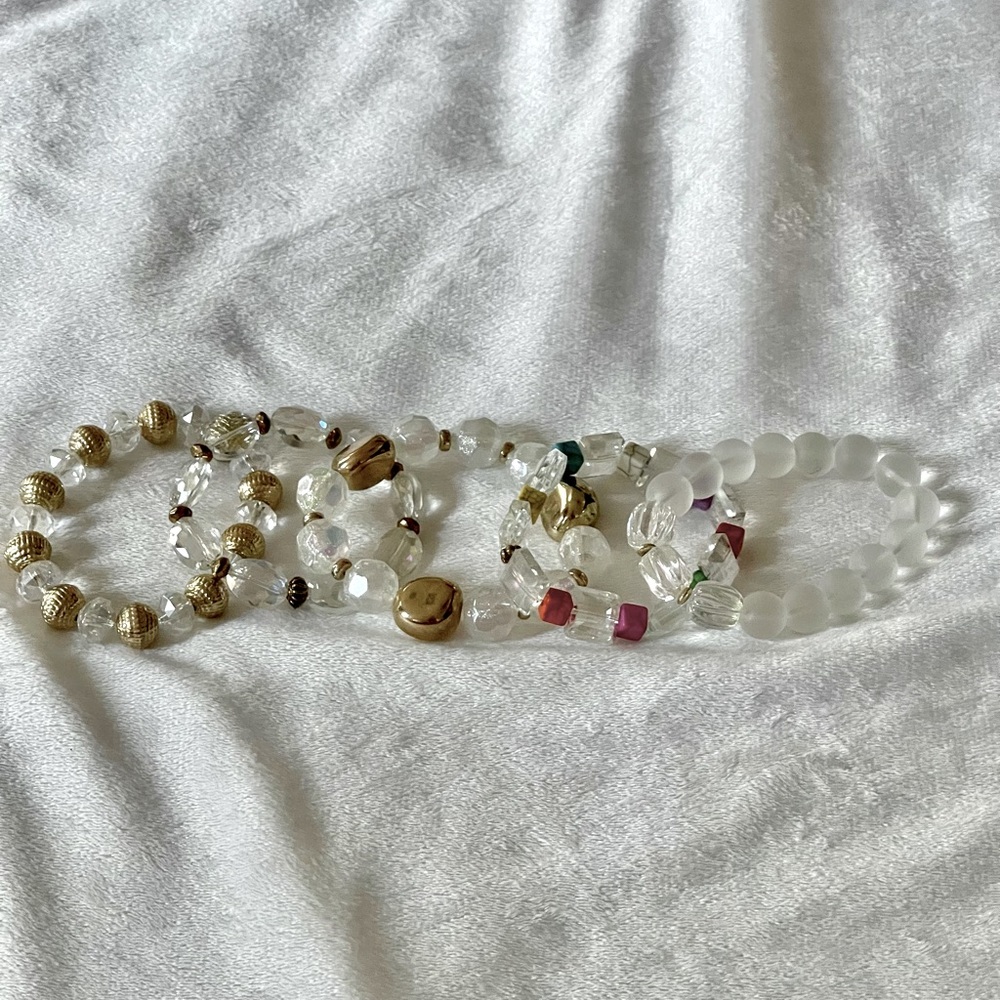 5 plunder bracelets